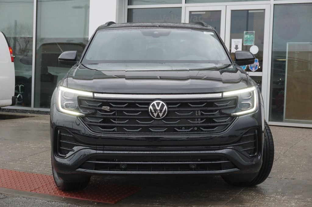 2026 Volkswagen Atlas Cross Sport 2.0T SEL R-Line Black