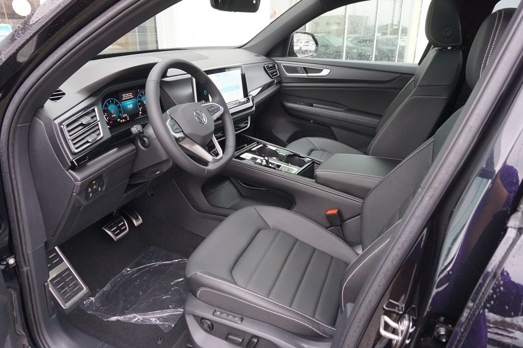 2026 Volkswagen Atlas Cross Sport 2.0T SEL R-Line Black