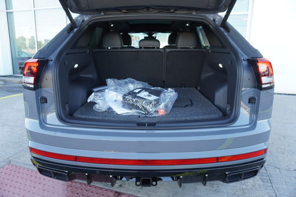 2026 Volkswagen Atlas Cross Sport SEL R-Line Black