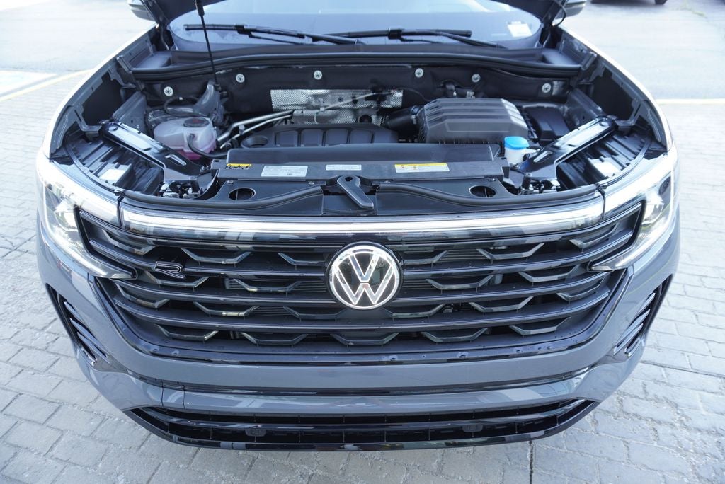 2026 Volkswagen Atlas Cross Sport SEL R-Line Black