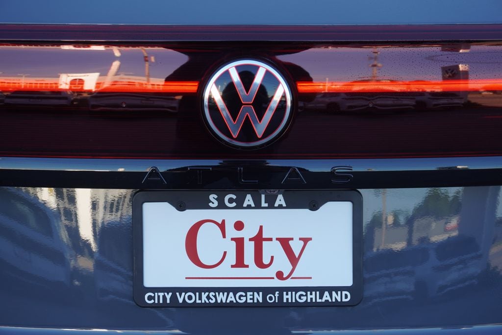 2026 Volkswagen Atlas Cross Sport SEL R-Line Black