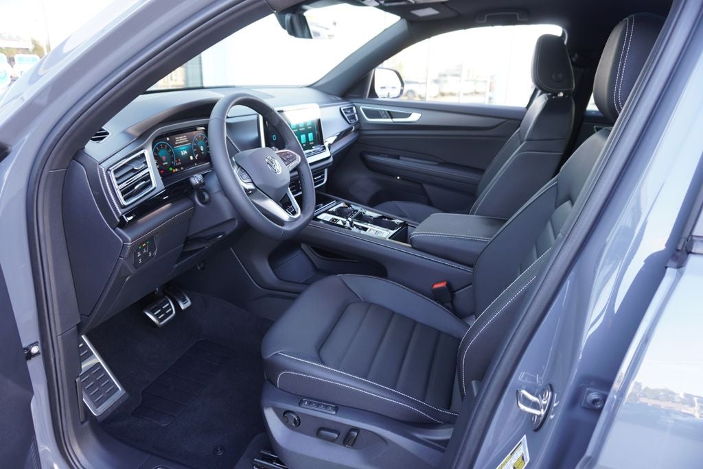 2026 Volkswagen Atlas Cross Sport SEL R-Line Black