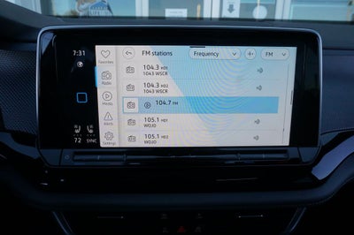 2024 Volkswagen Atlas Cross Sport 2.0T SEL R-Line