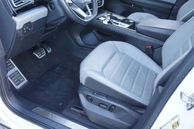 2024 Volkswagen Atlas Cross Sport 2.0T SEL R-Line
