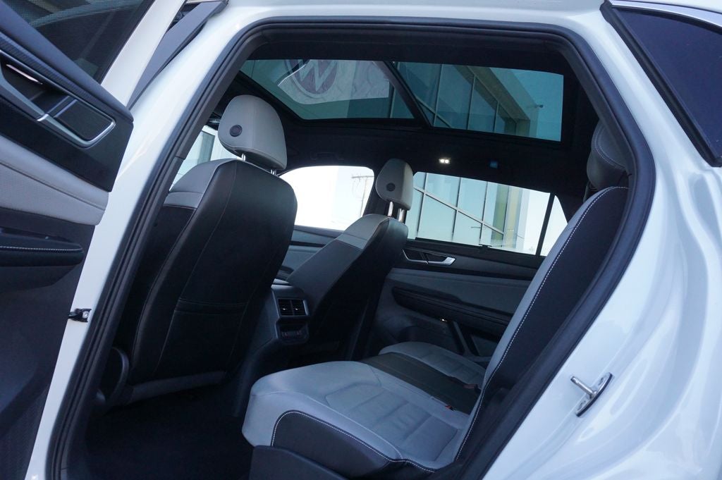 2024 Volkswagen Atlas Cross Sport 2.0T SEL R-Line