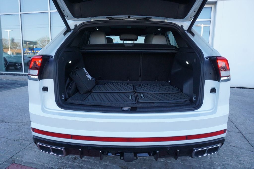 2024 Volkswagen Atlas Cross Sport 2.0T SEL R-Line