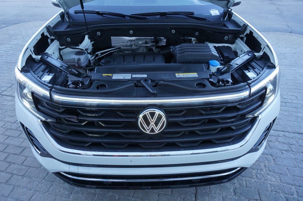 2024 Volkswagen Atlas Cross Sport 2.0T SEL R-Line