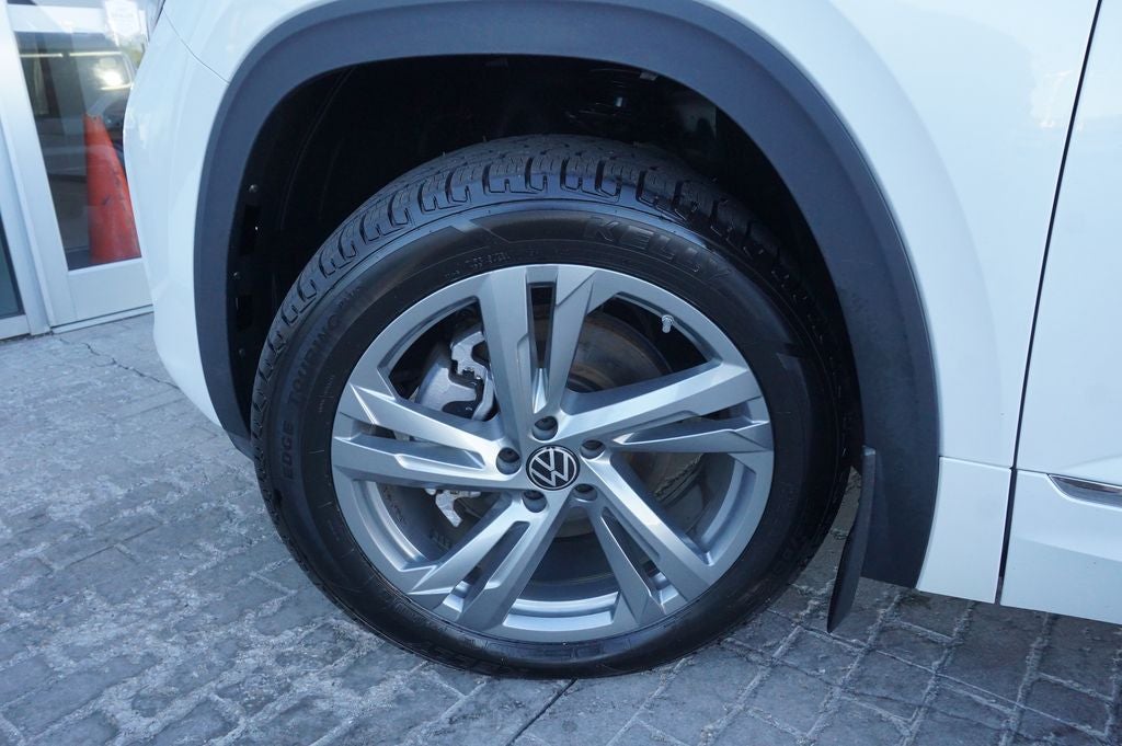 2024 Volkswagen Atlas Cross Sport 2.0T SEL R-Line
