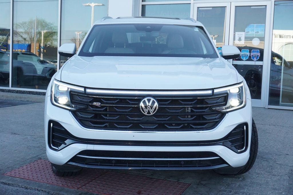 2024 Volkswagen Atlas Cross Sport 2.0T SEL R-Line