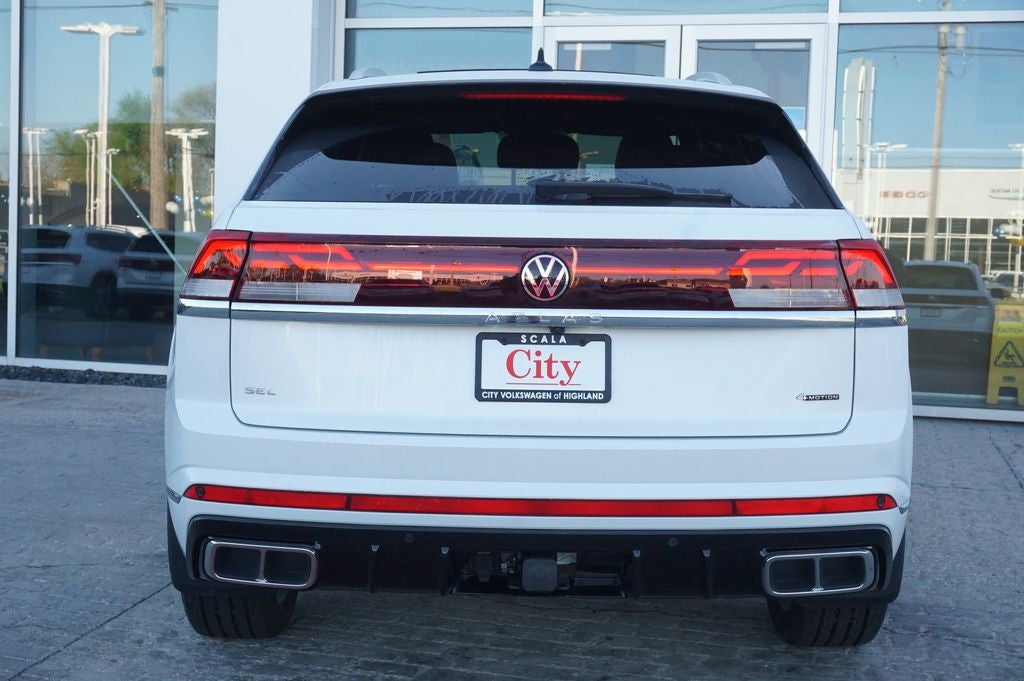 2024 Volkswagen Atlas Cross Sport 2.0T SEL R-Line