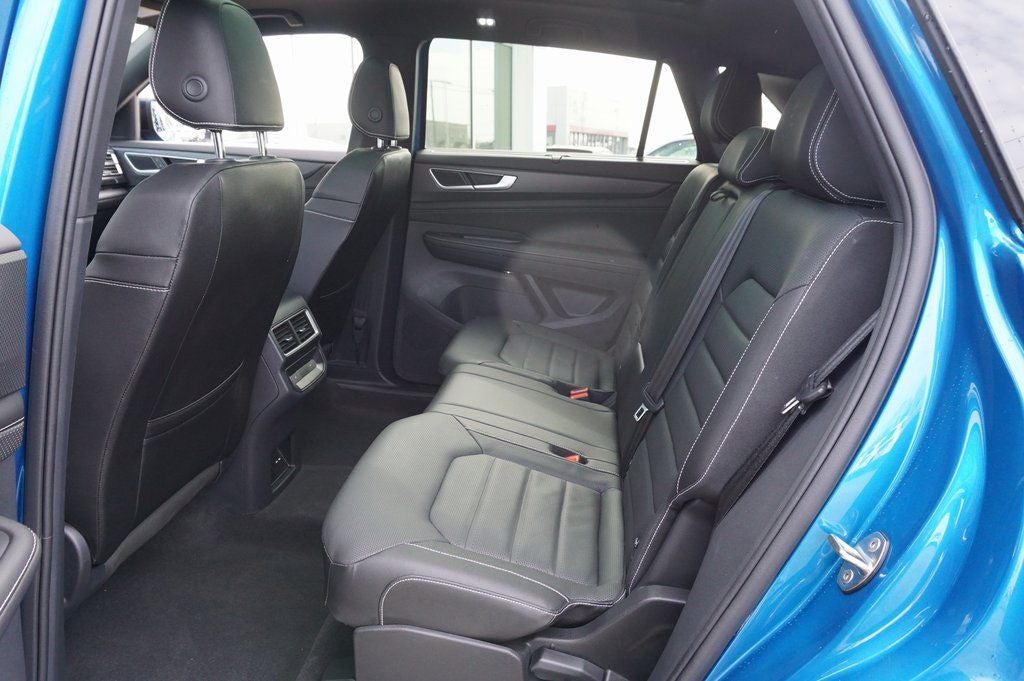 2025 Volkswagen Atlas Cross Sport 2.0T SEL R-Line Black