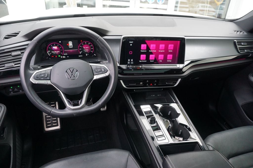 2024 Volkswagen Atlas Cross Sport 2.0T SEL R-Line