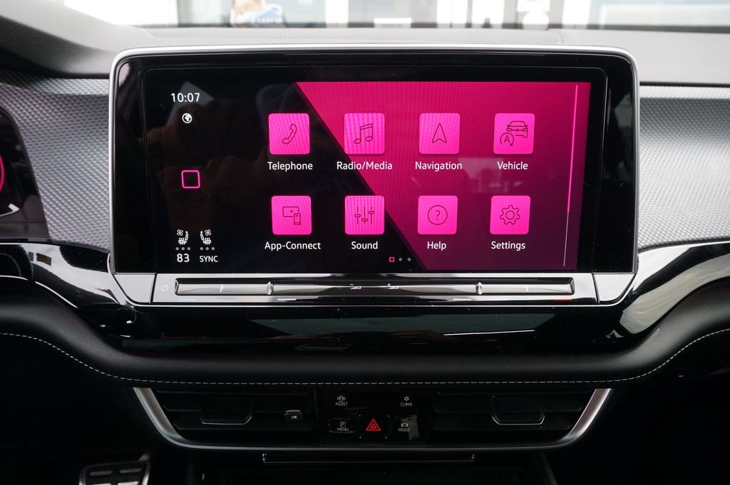 2024 Volkswagen Atlas Cross Sport 2.0T SEL R-Line