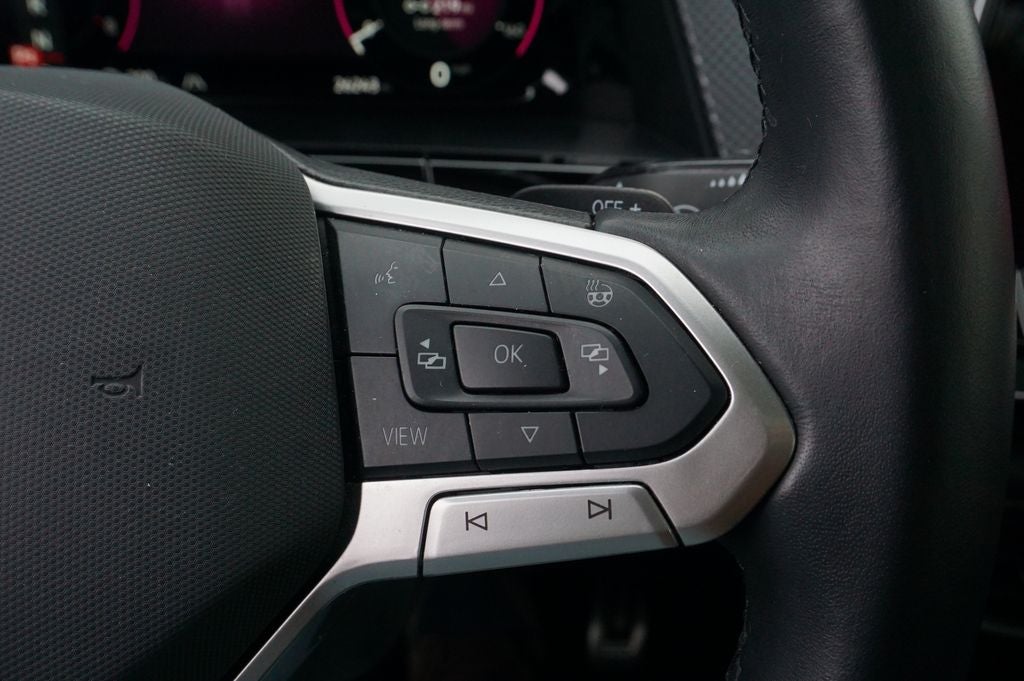 2024 Volkswagen Atlas Cross Sport 2.0T SEL R-Line