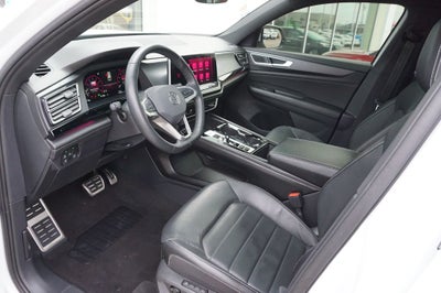 2024 Volkswagen Atlas Cross Sport 2.0T SEL R-Line