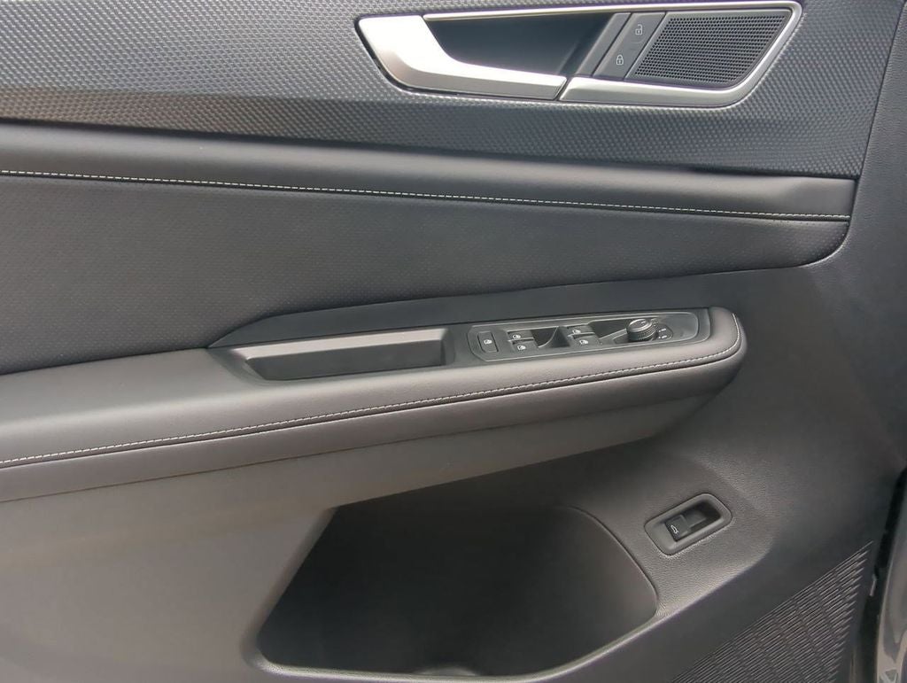 2026 Volkswagen Atlas Cross Sport 2.0T SEL