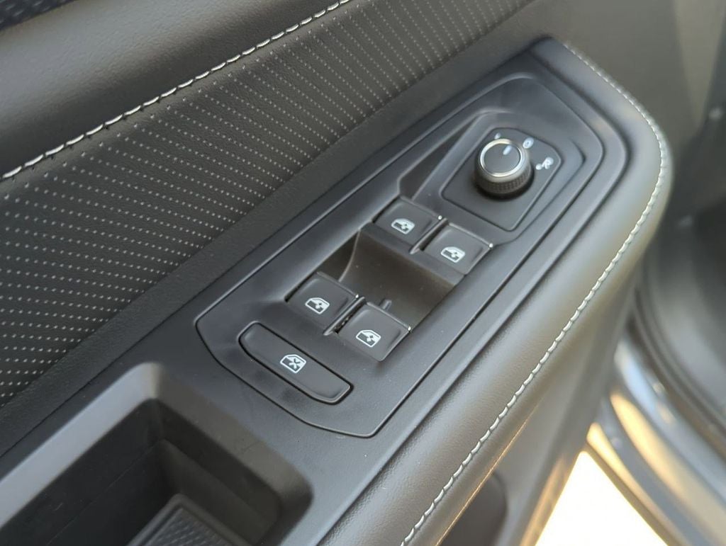 2026 Volkswagen Atlas Cross Sport 2.0T SEL