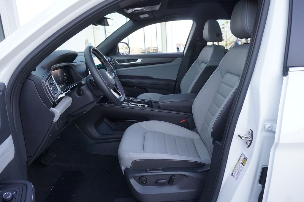 2025 Volkswagen Atlas Cross Sport 2.0T SEL