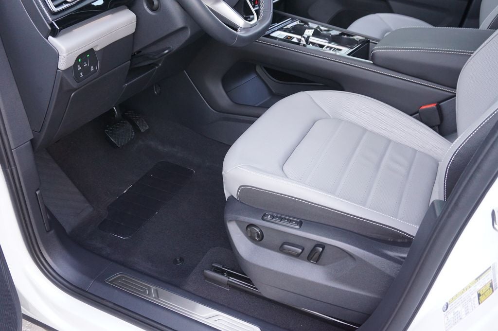 2025 Volkswagen Atlas Cross Sport 2.0T SEL