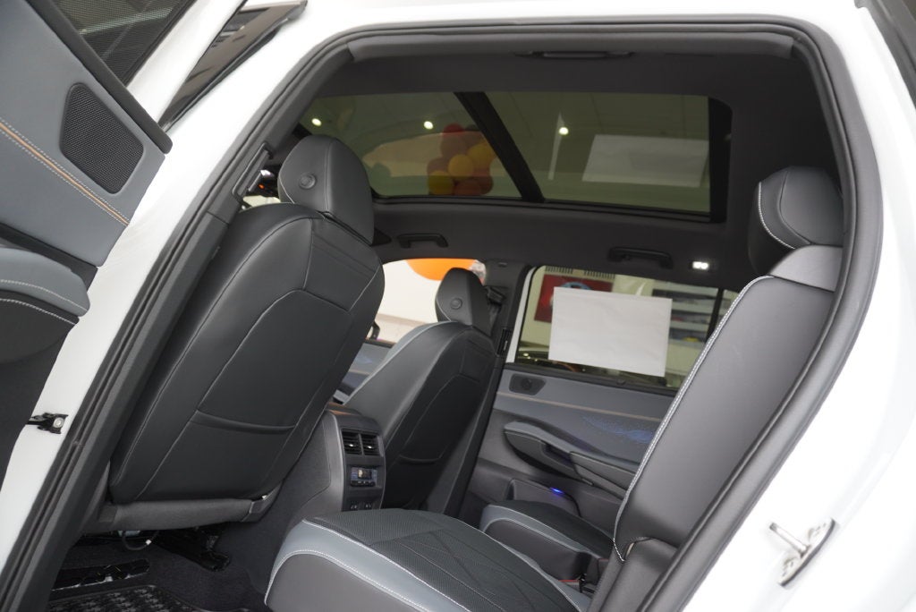 2027 Volkswagen Atlas SEL