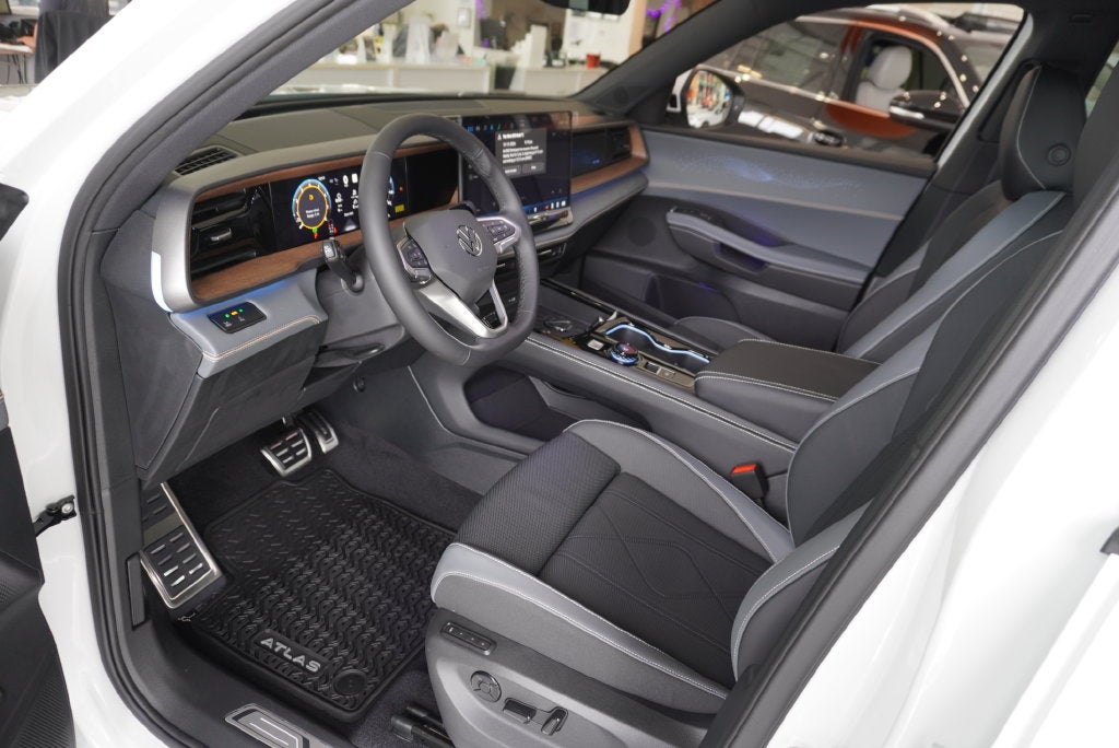 2027 Volkswagen Atlas SEL