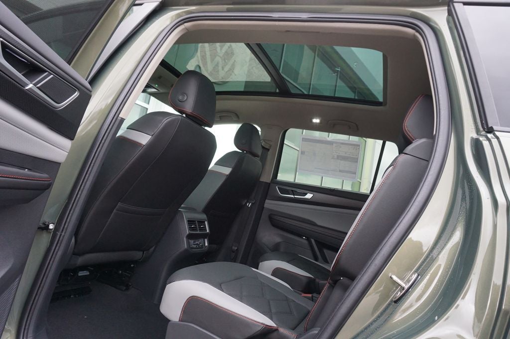 2026 Volkswagen Atlas 2.0T Peak Edition