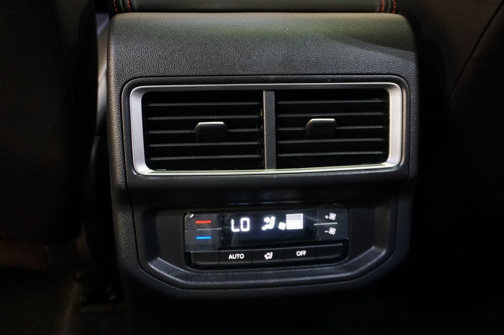 2026 Volkswagen Atlas Peak Edition
