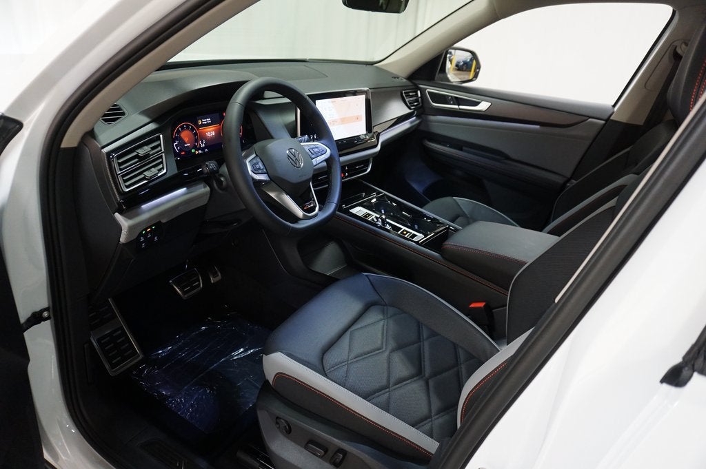 2026 Volkswagen Atlas Peak Edition