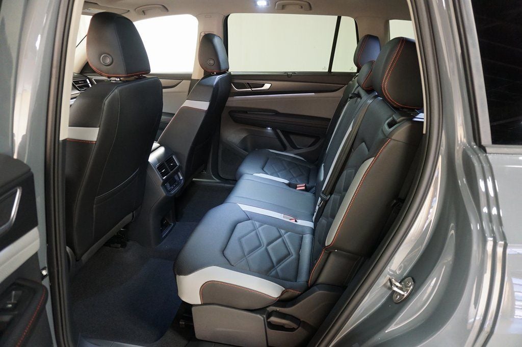 2026 Volkswagen Atlas 2.0T Peak Edition