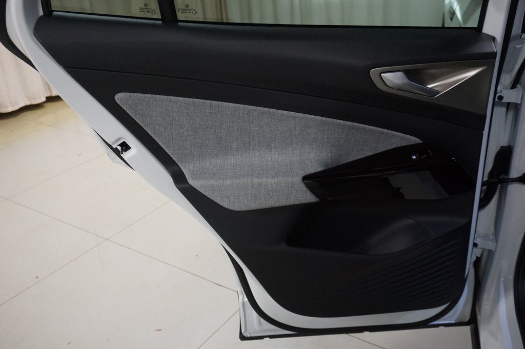 2025 Volkswagen ID.4 Pro