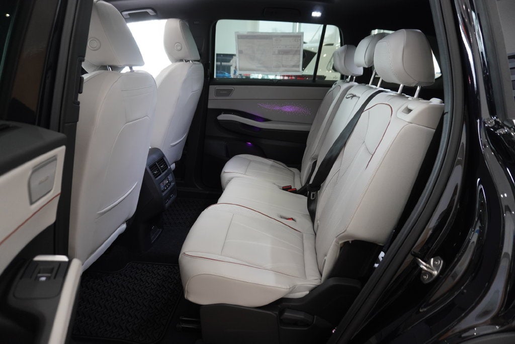 2027 Volkswagen Atlas SEL Premium R-Line