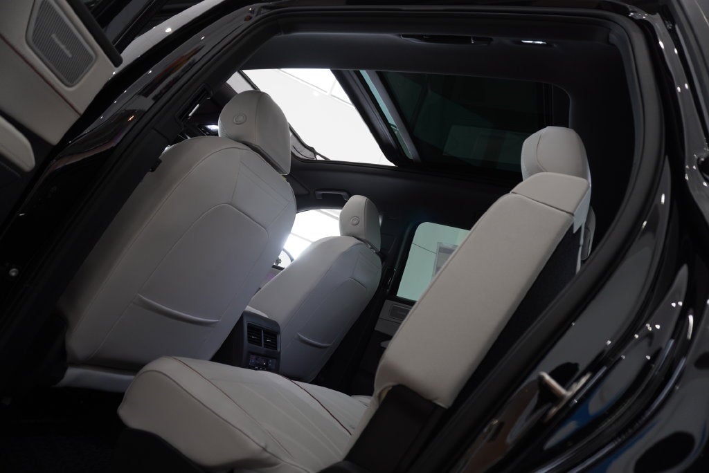 2027 Volkswagen Atlas SEL Premium R-Line