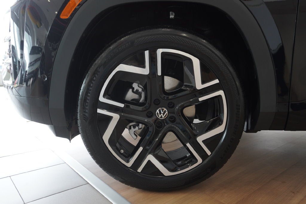 2027 Volkswagen Atlas SEL Premium R-Line
