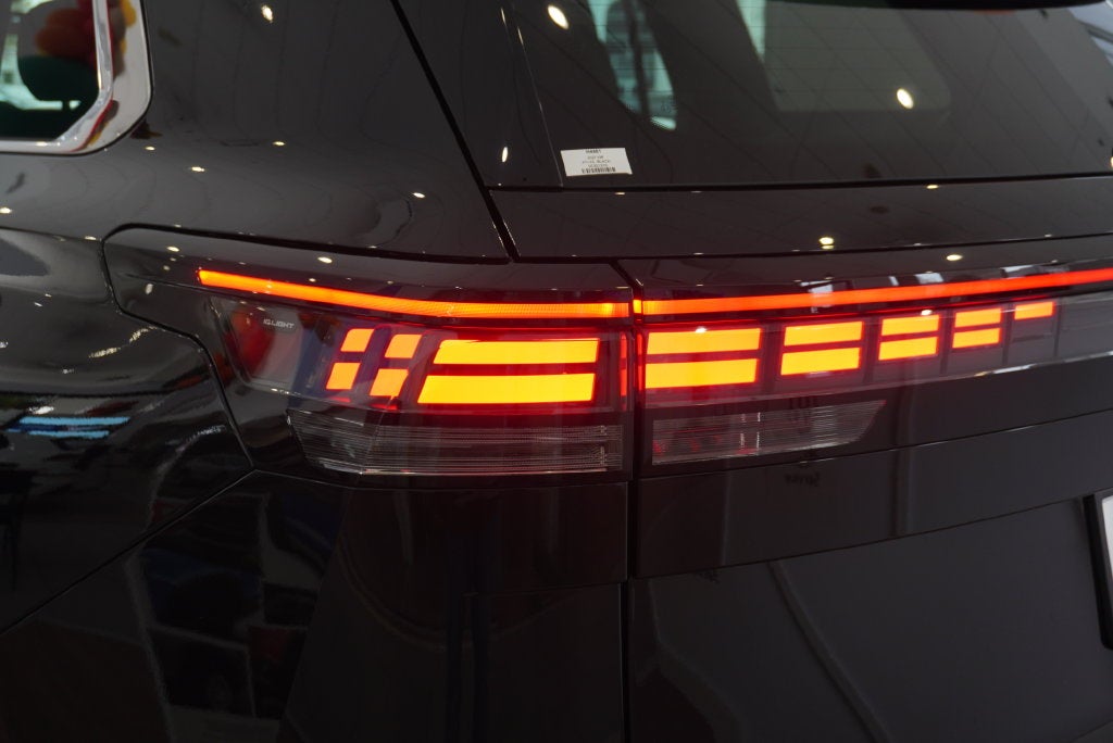 2027 Volkswagen Atlas SEL Premium R-Line