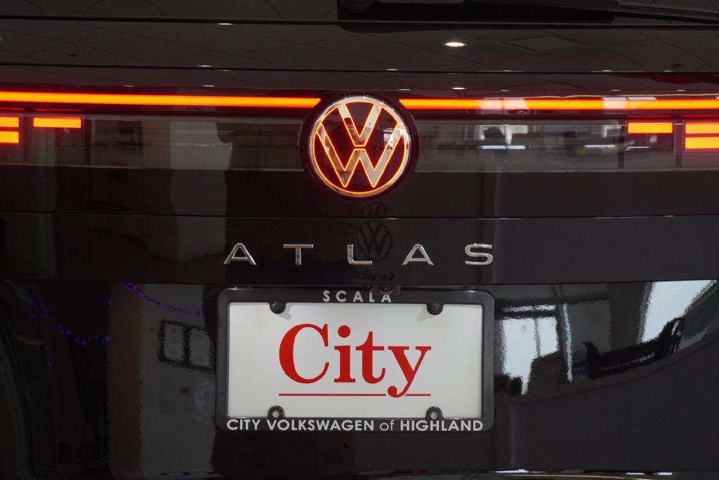 2027 Volkswagen Atlas SEL Premium R-Line