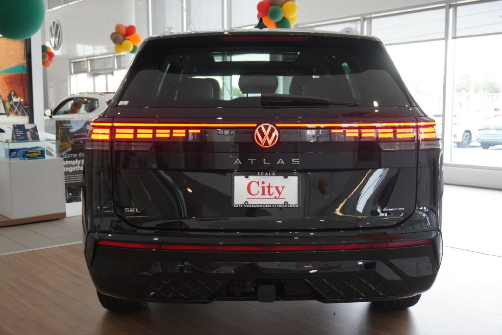 2027 Volkswagen Atlas SEL Premium R-Line