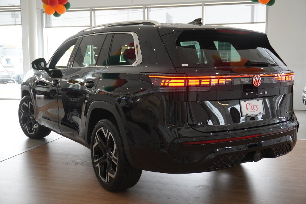 2027 Volkswagen Atlas SEL Premium R-Line