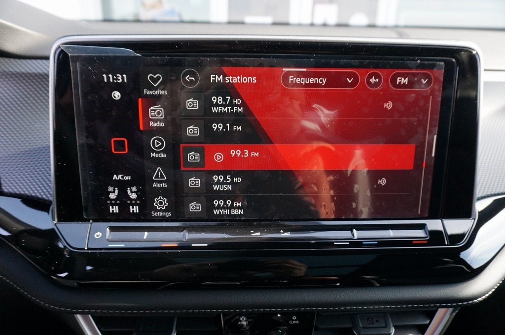 2026 Volkswagen Atlas Cross Sport 2.0T SEL Premium R-Line