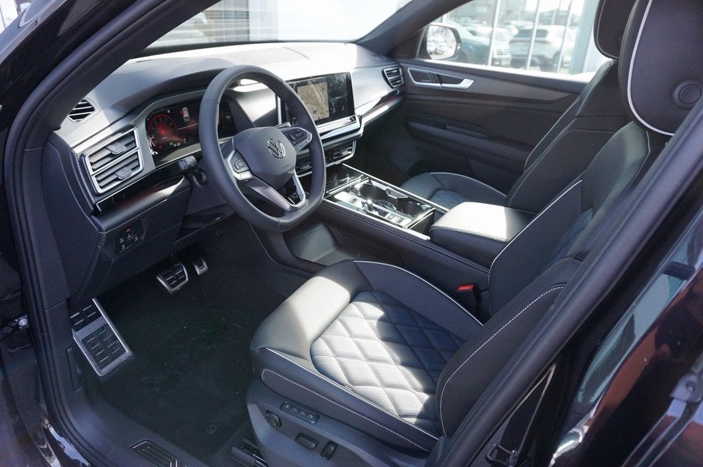 2026 Volkswagen Atlas Cross Sport 2.0T SEL Premium R-Line