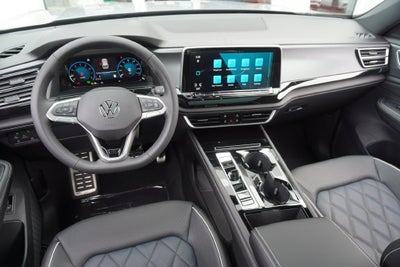 2026 Volkswagen Atlas Cross Sport SEL Premium R-Line