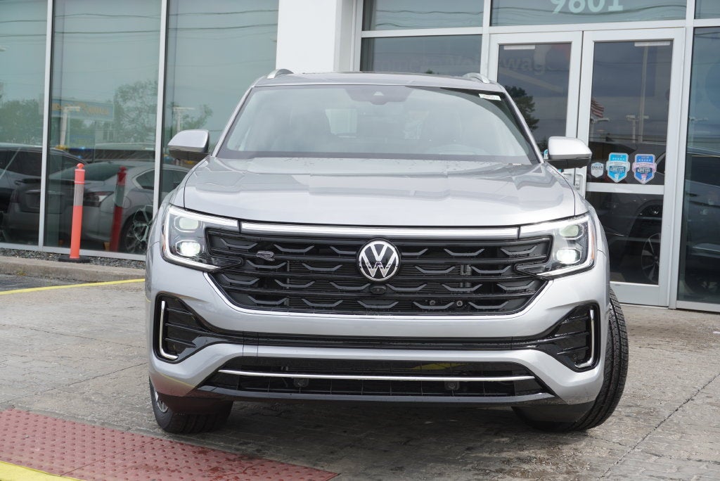 2026 Volkswagen Atlas Cross Sport SEL Premium R-Line