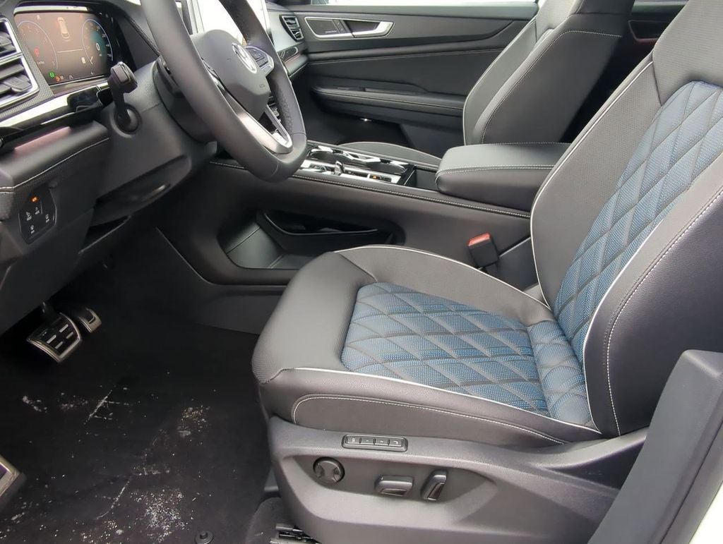 2026 Volkswagen Atlas Cross Sport SEL Premium R-Line