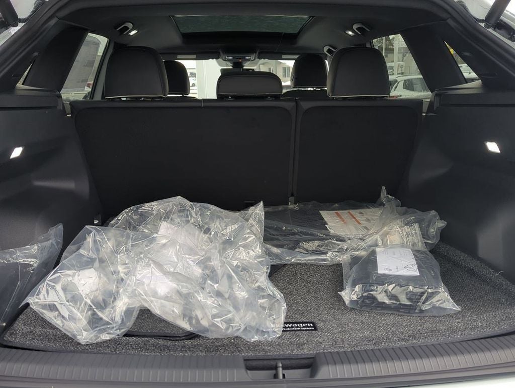 2026 Volkswagen Atlas Cross Sport SEL Premium R-Line
