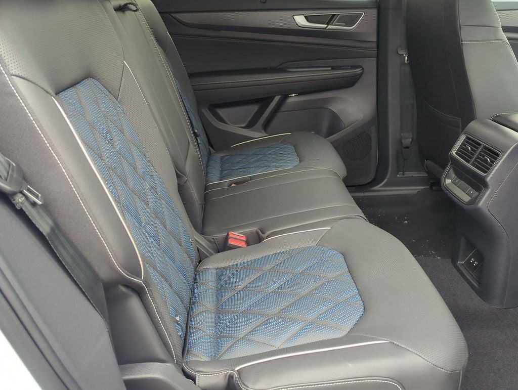 2026 Volkswagen Atlas Cross Sport SEL Premium R-Line
