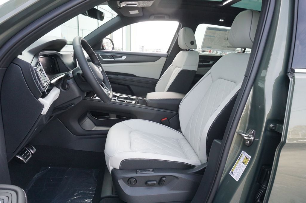 2026 Volkswagen Atlas Cross Sport 2.0T SEL Premium R-Line