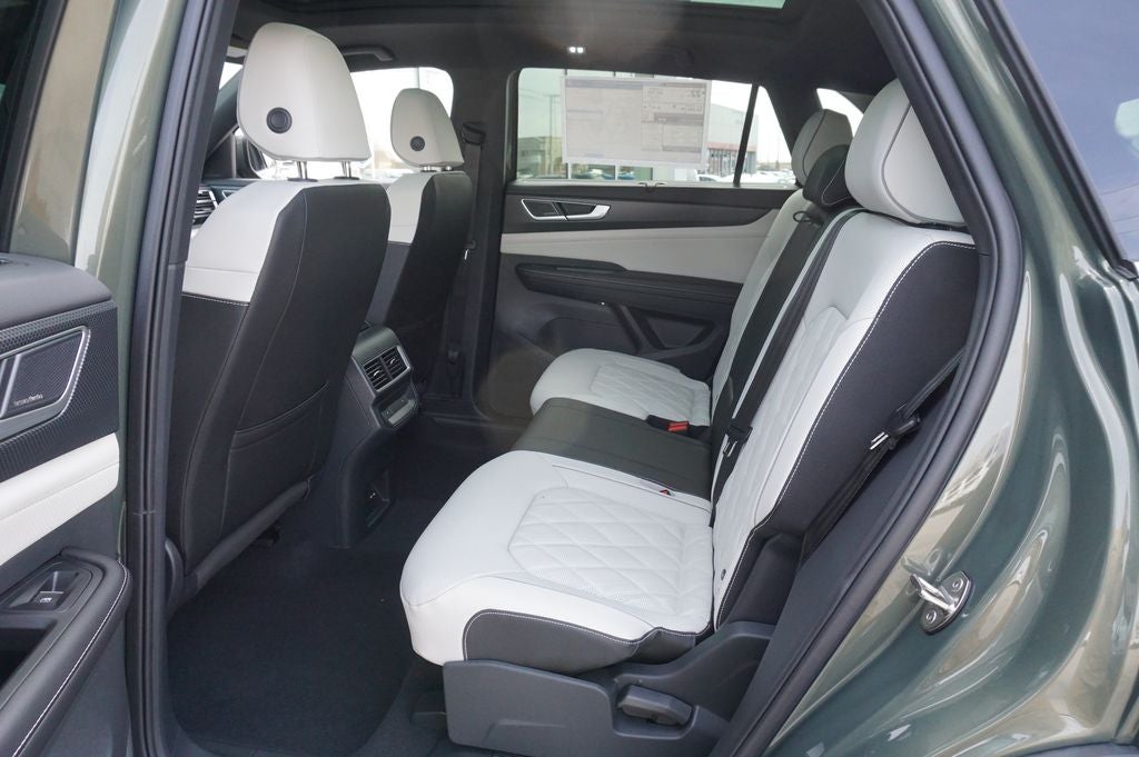 2026 Volkswagen Atlas Cross Sport 2.0T SEL Premium R-Line