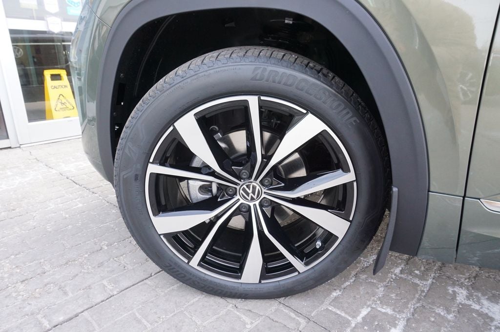 2026 Volkswagen Atlas Cross Sport 2.0T SEL Premium R-Line