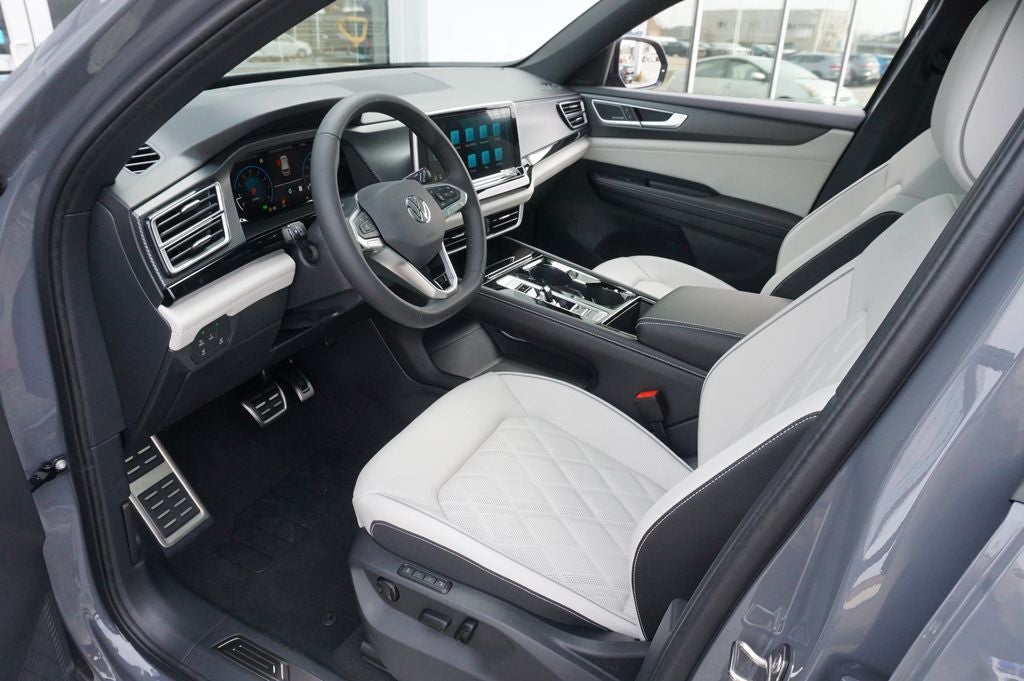 2026 Volkswagen Atlas Cross Sport 2.0T SEL Premium R-Line