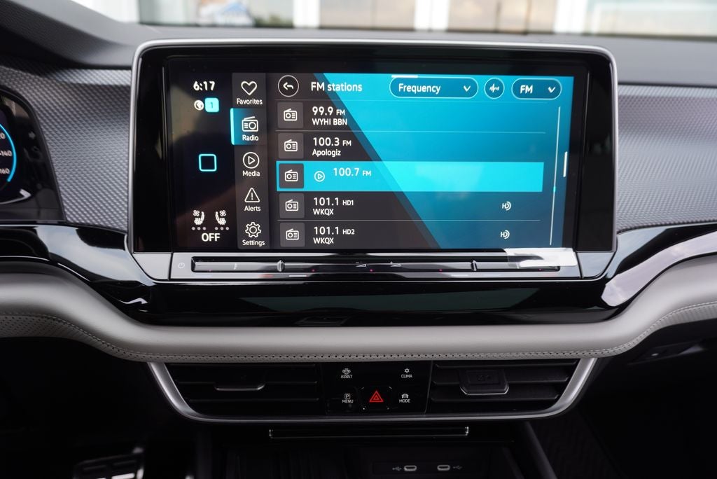 2026 Volkswagen Atlas Cross Sport SEL Premium R-Line