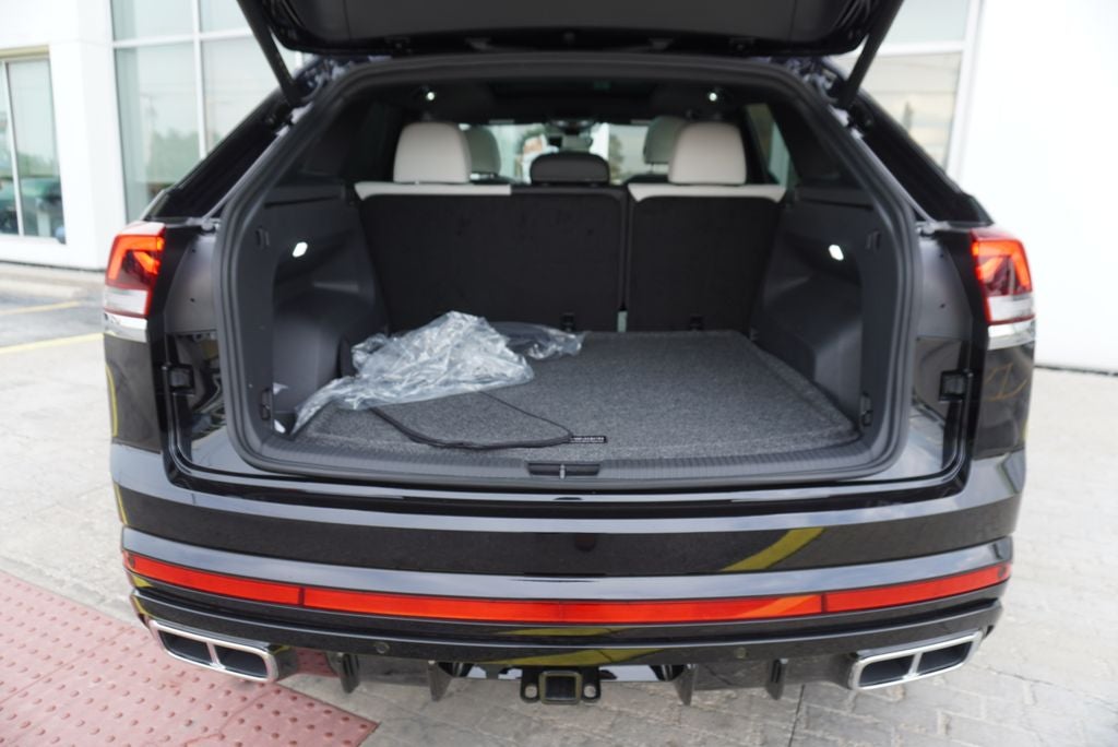 2026 Volkswagen Atlas Cross Sport SEL Premium R-Line